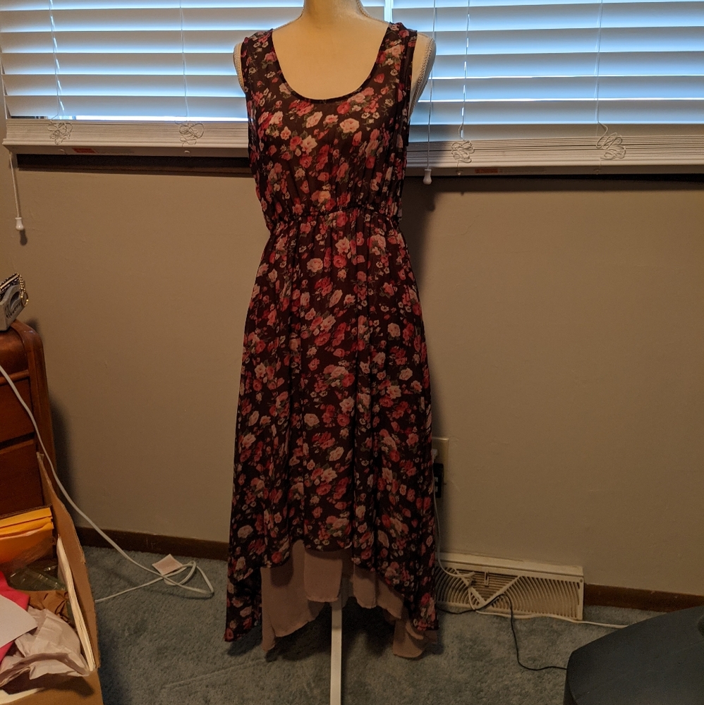 Cute light summer high-low dress, L